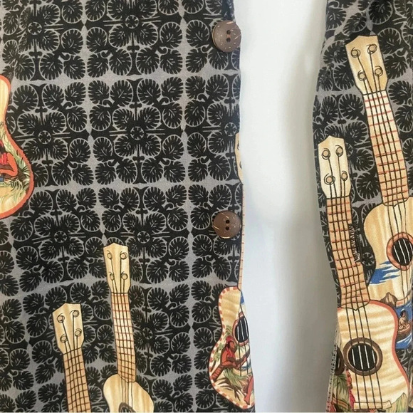 Hilo Hattie Men's Hawaiian Ukulele Print Short Sleeve Aloha Shirt Size L - Picture 7 of 8